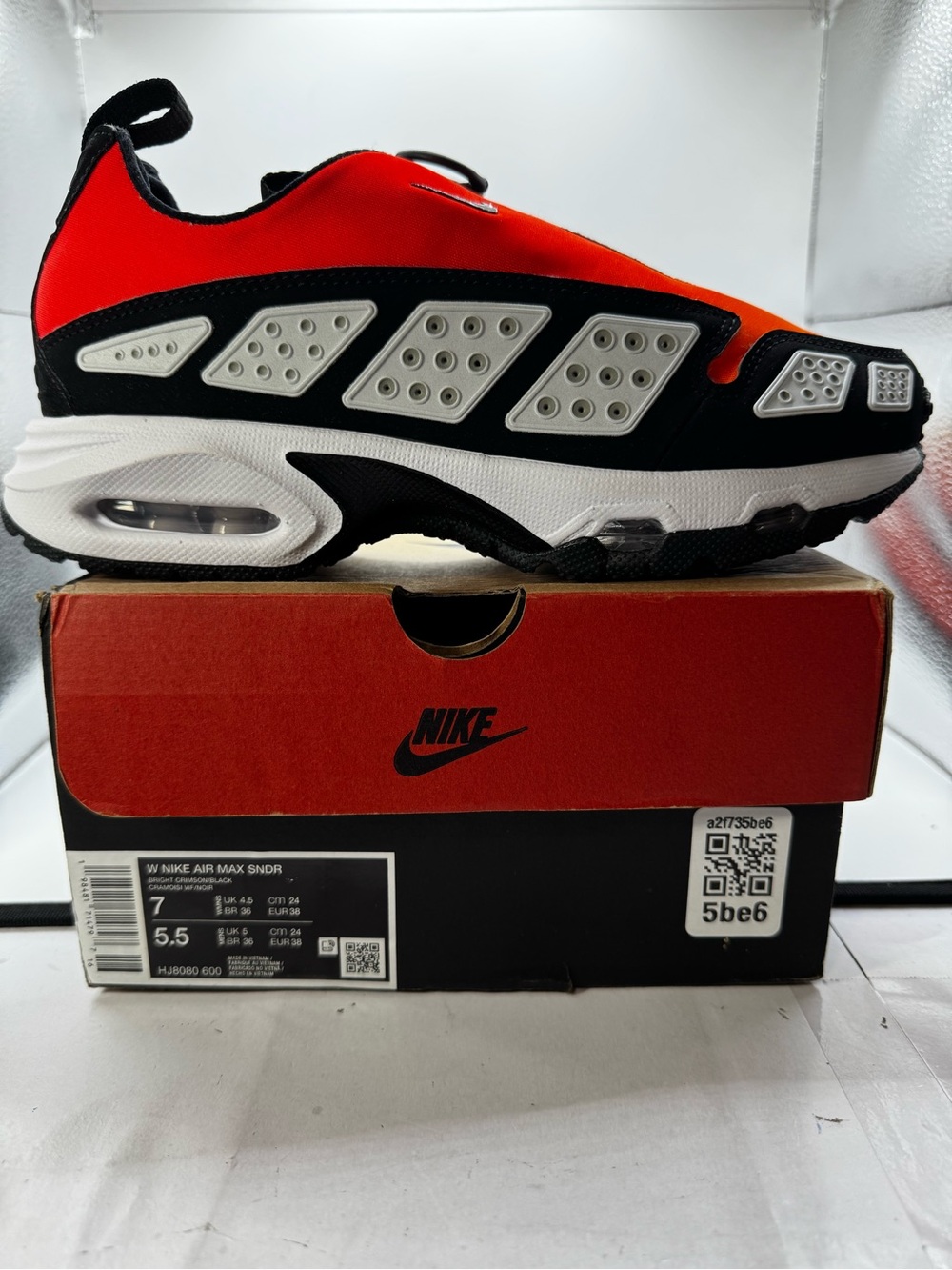Nike women Air Max Slip-On Runner - Red/Black/White